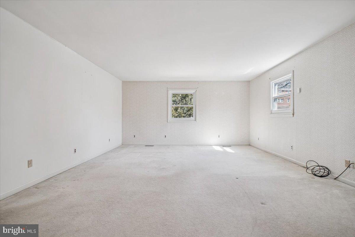 6725 ALPINE DR, ANNANDALE, Virginia 22003, 4 Bedrooms Bedrooms, ,2 BathroomsBathrooms,Residential,For sale,6725 ALPINE DR,VAFX2281434 MLS # VAFX2281434