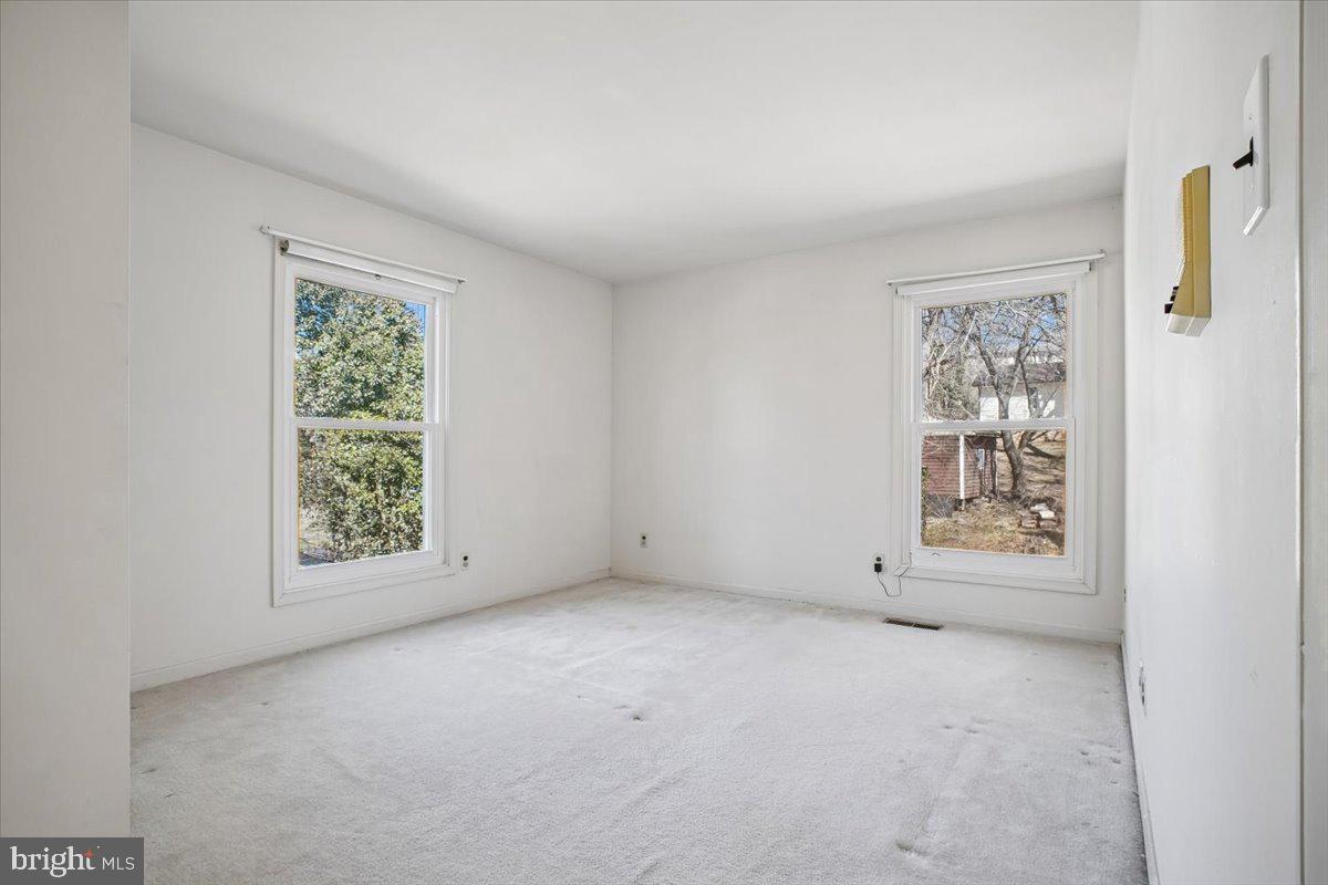 6725 ALPINE DR, ANNANDALE, Virginia 22003, 4 Bedrooms Bedrooms, ,2 BathroomsBathrooms,Residential,For sale,6725 ALPINE DR,VAFX2281434 MLS # VAFX2281434