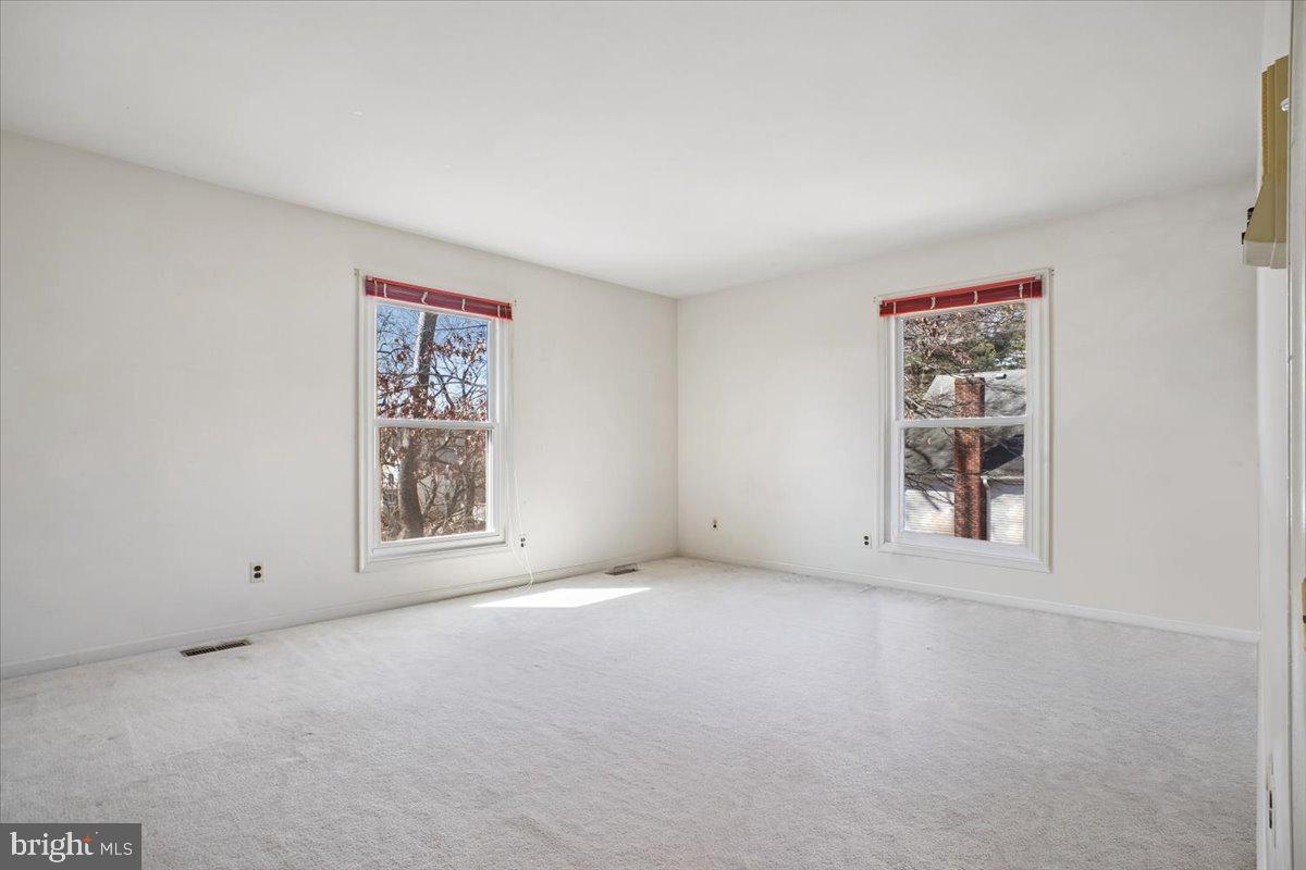 6725 ALPINE DR, ANNANDALE, Virginia 22003, 4 Bedrooms Bedrooms, ,2 BathroomsBathrooms,Residential,For sale,6725 ALPINE DR,VAFX2281434 MLS # VAFX2281434