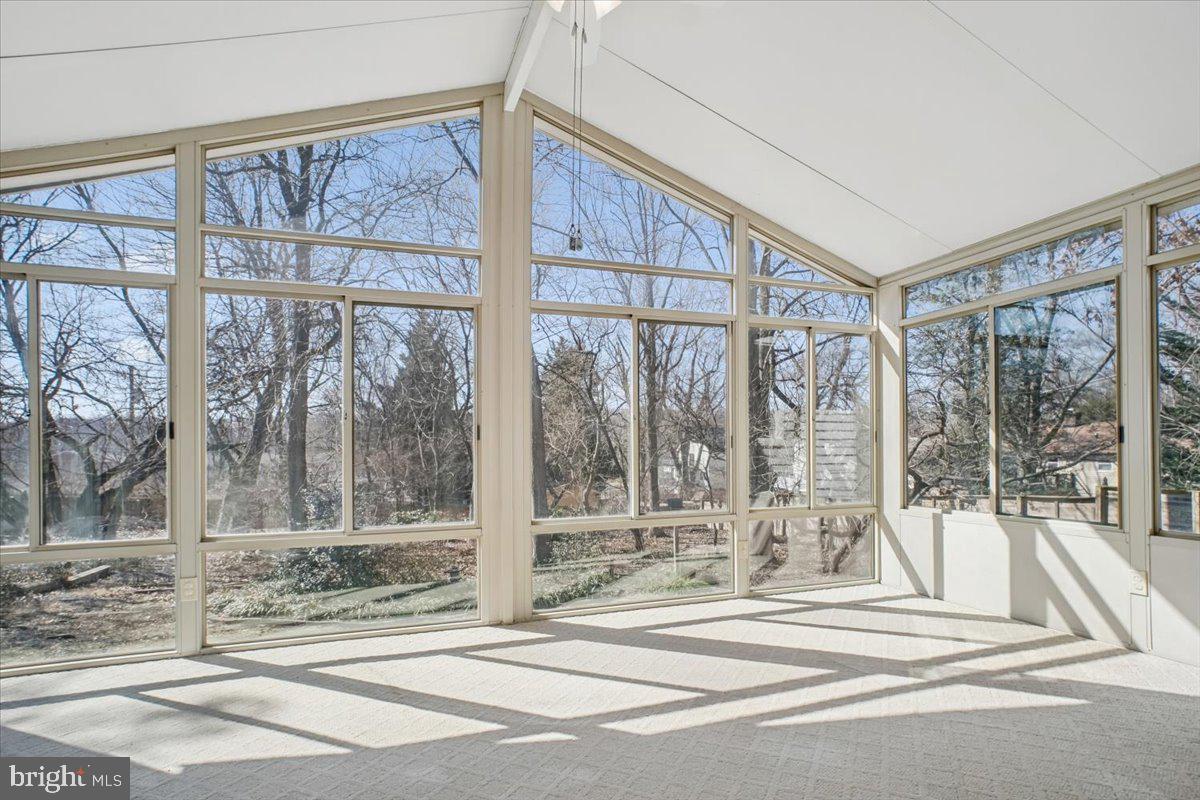 6725 ALPINE DR, ANNANDALE, Virginia 22003, 4 Bedrooms Bedrooms, ,2 BathroomsBathrooms,Residential,For sale,6725 ALPINE DR,VAFX2281434 MLS # VAFX2281434