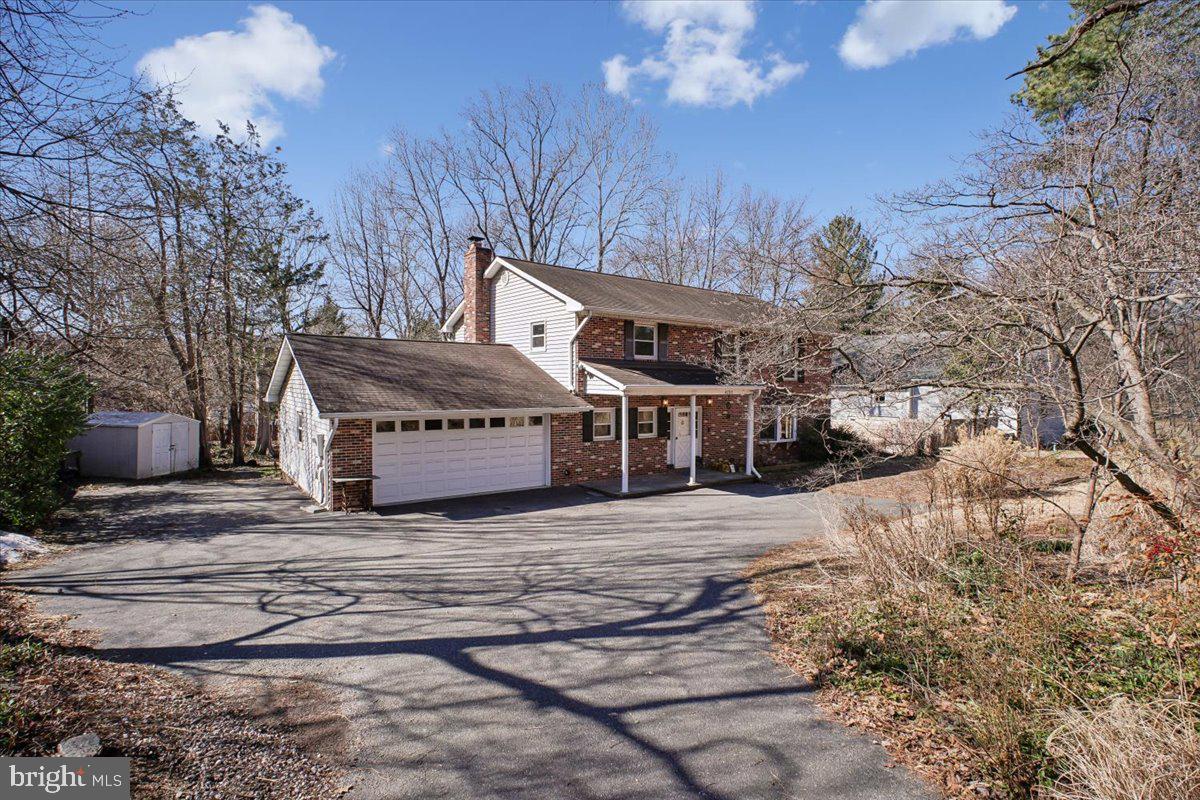 6725 ALPINE DR, ANNANDALE, Virginia 22003, 4 Bedrooms Bedrooms, ,2 BathroomsBathrooms,Residential,For sale,6725 ALPINE DR,VAFX2281434 MLS # VAFX2281434