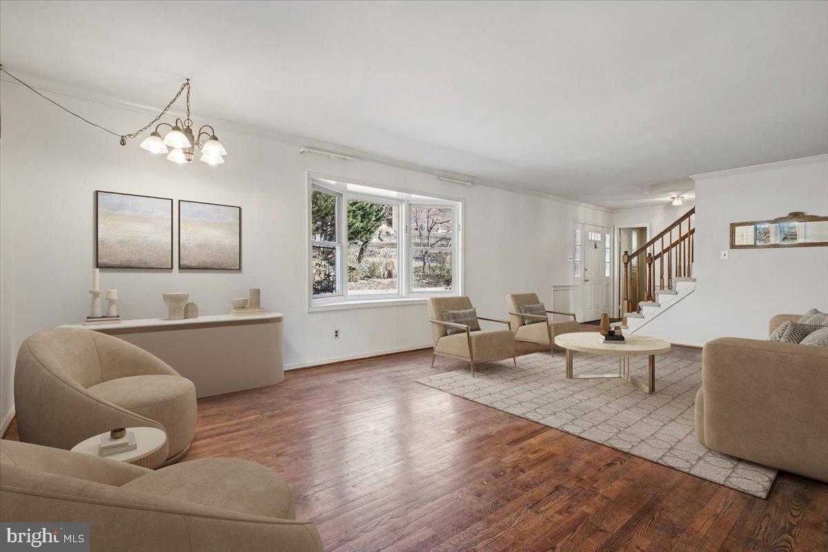 6725 ALPINE DR, ANNANDALE, Virginia 22003, 4 Bedrooms Bedrooms, ,2 BathroomsBathrooms,Residential,For sale,6725 ALPINE DR,VAFX2281434 MLS # VAFX2281434