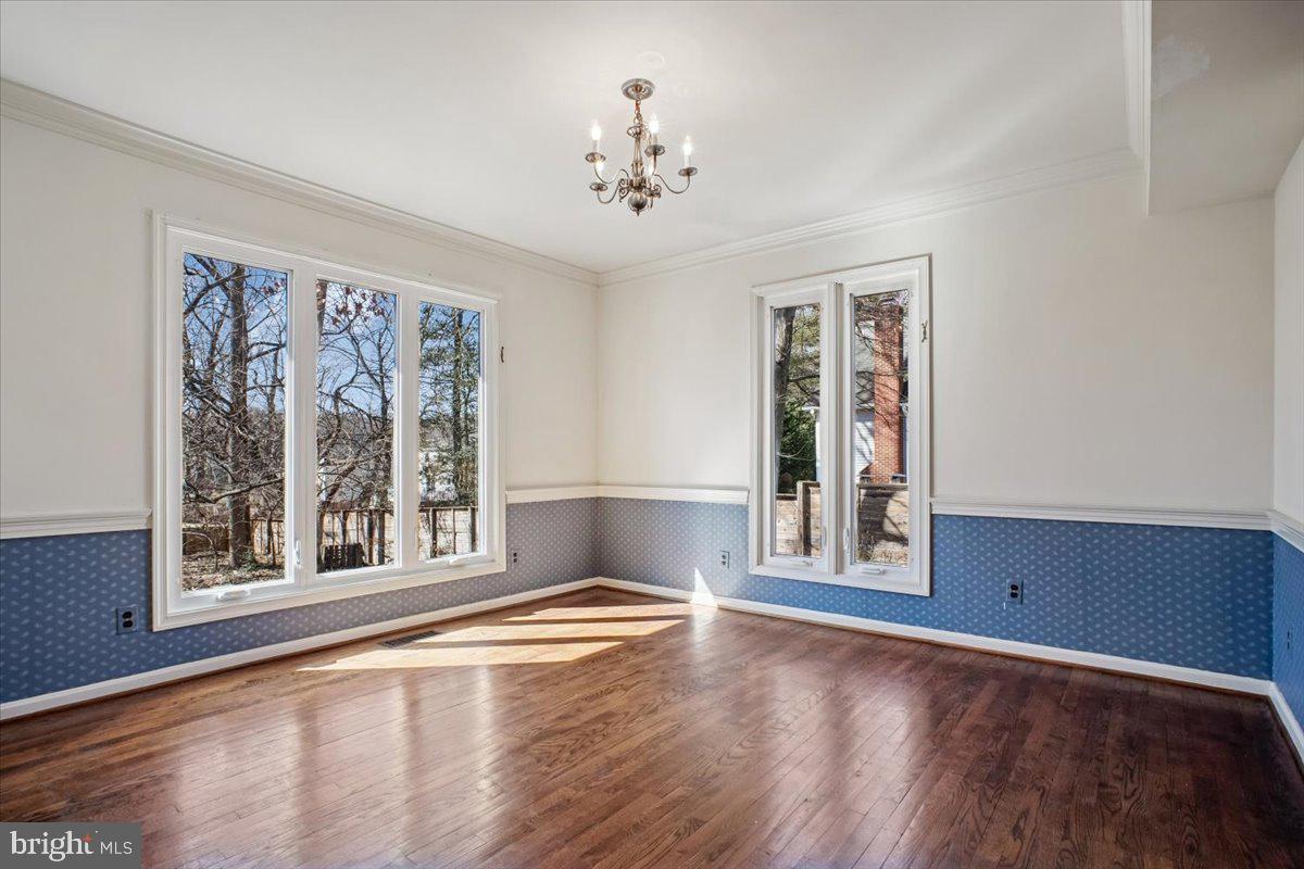 6725 ALPINE DR, ANNANDALE, Virginia 22003, 4 Bedrooms Bedrooms, ,2 BathroomsBathrooms,Residential,For sale,6725 ALPINE DR,VAFX2281434 MLS # VAFX2281434