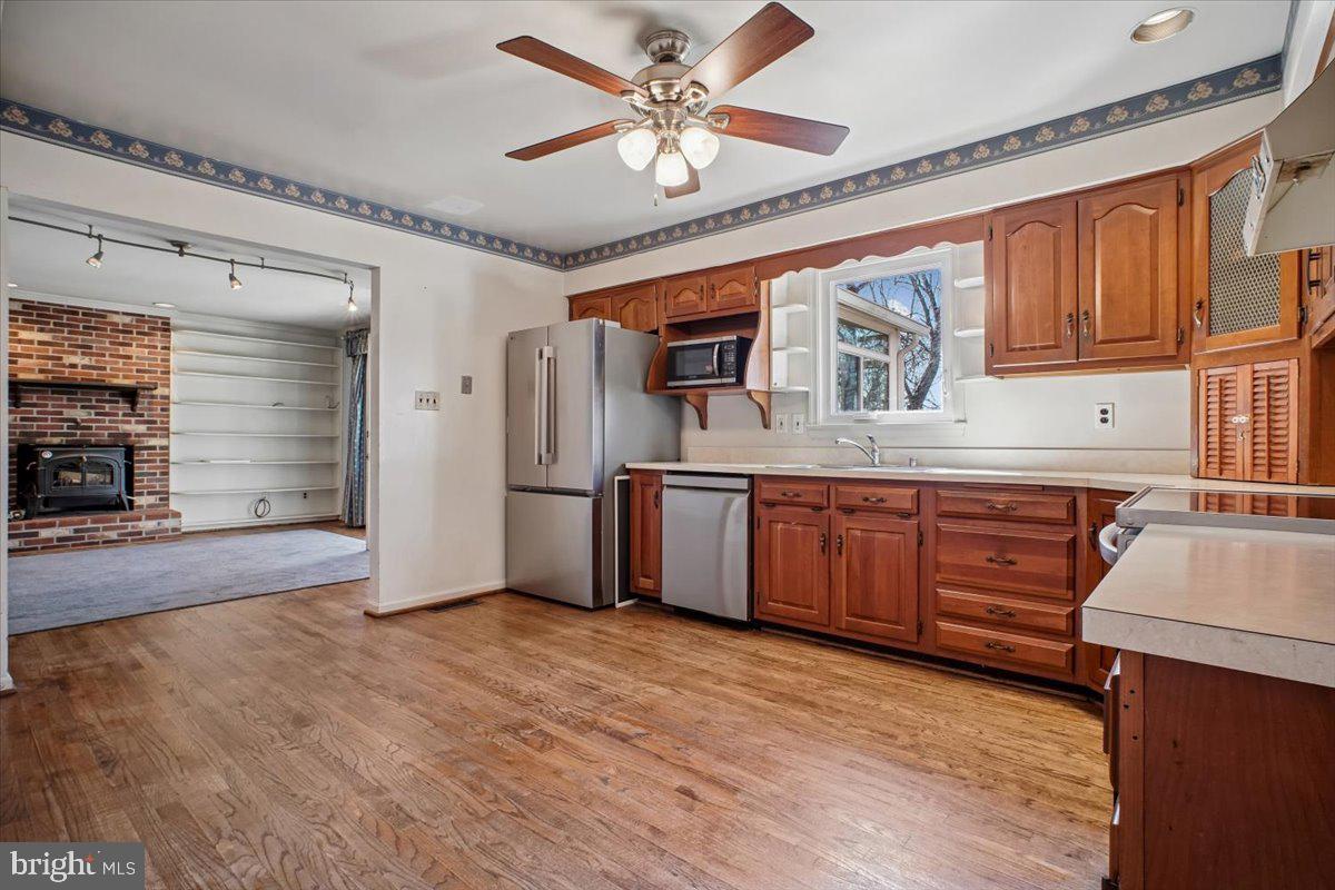 6725 ALPINE DR, ANNANDALE, Virginia 22003, 4 Bedrooms Bedrooms, ,2 BathroomsBathrooms,Residential,For sale,6725 ALPINE DR,VAFX2281434 MLS # VAFX2281434