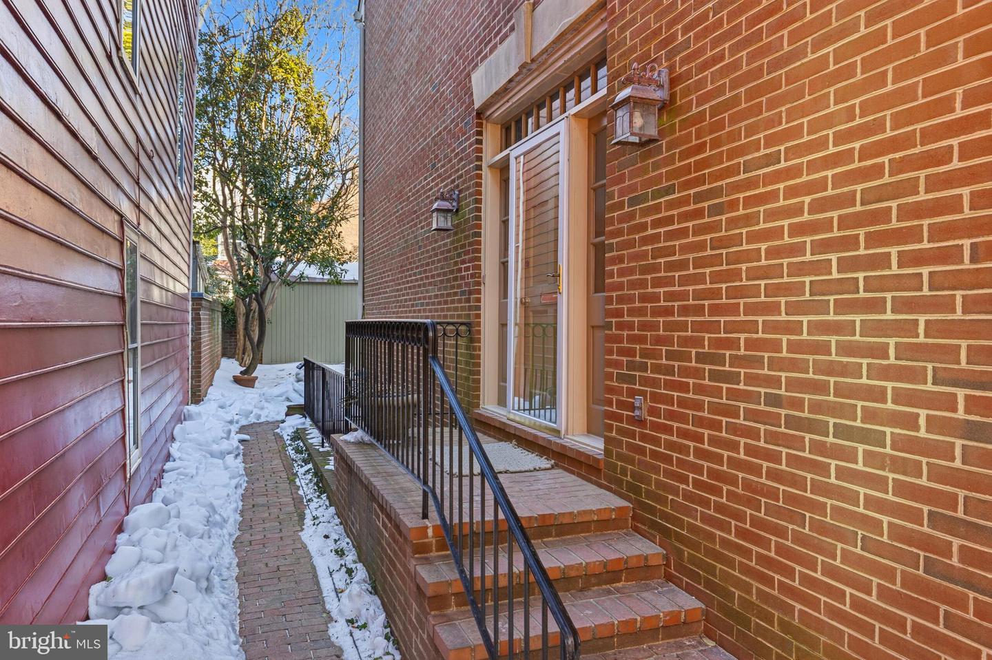 428 S FAIRFAX ST, ALEXANDRIA, Virginia 22314, 3 Bedrooms Bedrooms, ,4 BathroomsBathrooms,Residential,For sale,428 S FAIRFAX ST,VAAX2052282 MLS # VAAX2052282