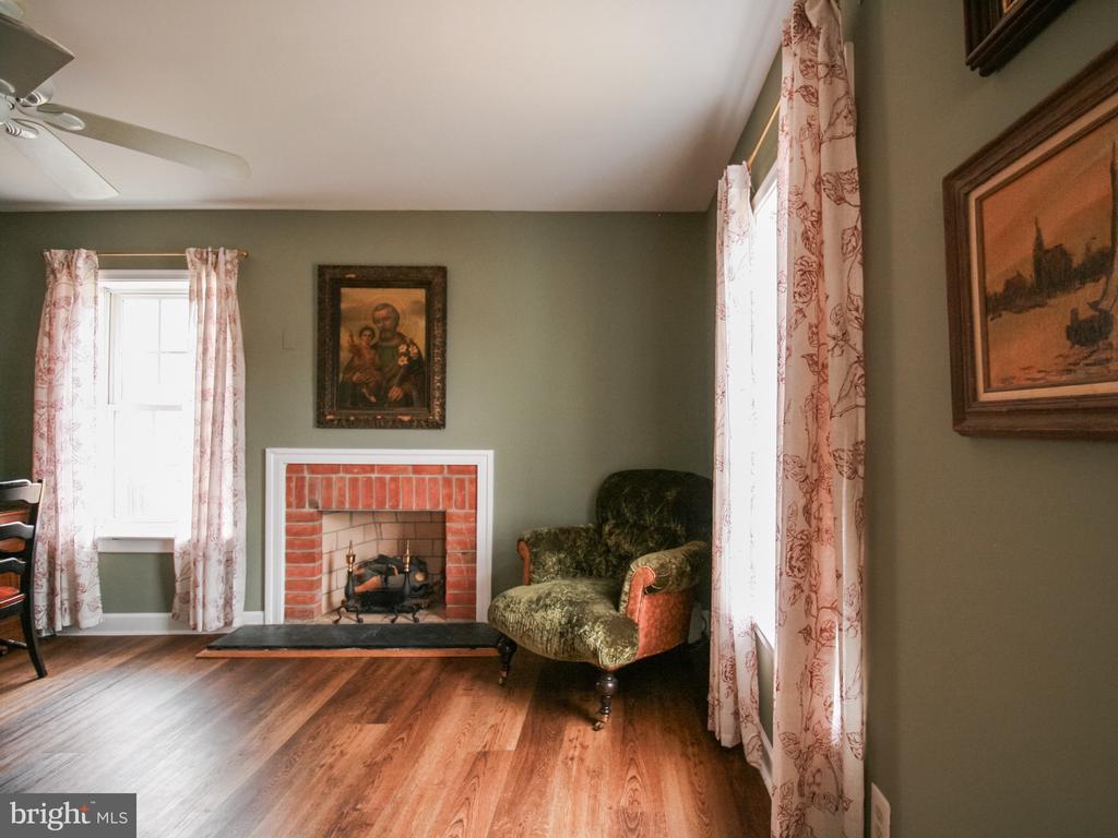 324 MINERAL AVE, MINERAL, Virginia 23117, 3 Bedrooms Bedrooms, ,2 BathroomsBathrooms,Residential,324 MINERAL AVE,VALA2009362 MLS # VALA2009362