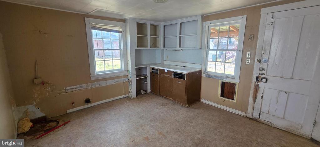 11 BRISTOL AVE, LURAY, Virginia 22835, 3 Bedrooms Bedrooms, ,2 BathroomsBathrooms,Residential,11 BRISTOL AVE,VAPA2006136 MLS # VAPA2006136