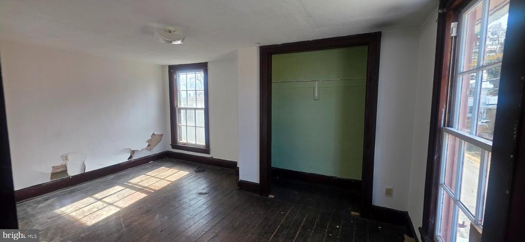 11 BRISTOL AVE, LURAY, Virginia 22835, 3 Bedrooms Bedrooms, ,2 BathroomsBathrooms,Residential,11 BRISTOL AVE,VAPA2006136 MLS # VAPA2006136