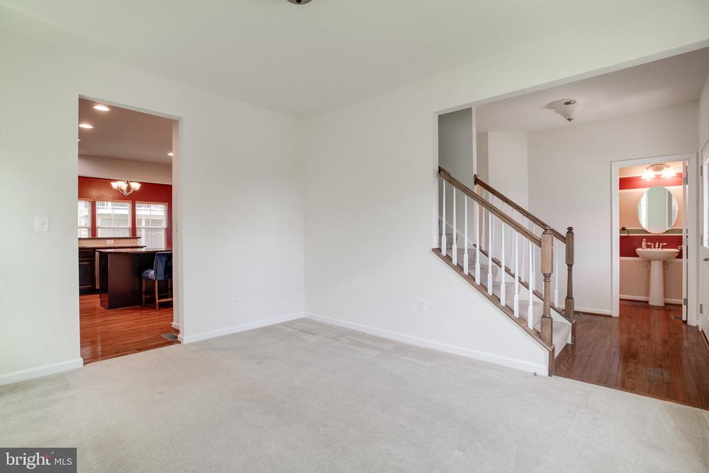 2032 MAGNOLIA CIR, CULPEPER, Virginia 22701, 5 Bedrooms Bedrooms, ,2 BathroomsBathrooms,Residential,2032 MAGNOLIA CIR,VACU2012840 MLS # VACU2012840