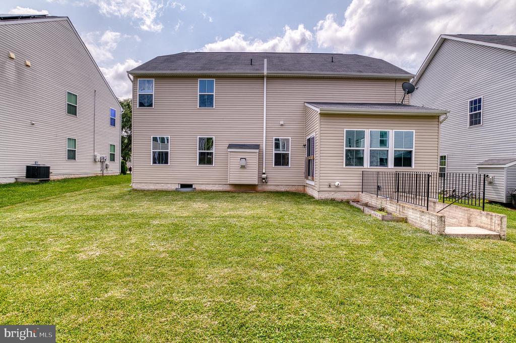 2032 MAGNOLIA CIR, CULPEPER, Virginia 22701, 5 Bedrooms Bedrooms, ,2 BathroomsBathrooms,Residential,2032 MAGNOLIA CIR,VACU2012840 MLS # VACU2012840