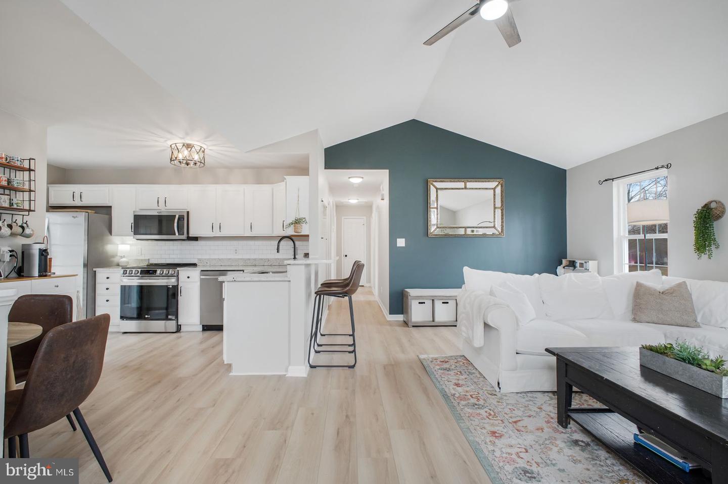 9 BRENTWOOD LN, FREDERICKSBURG, Virginia 22405, 4 Bedrooms Bedrooms, ,3 BathroomsBathrooms,Residential,For sale,9 BRENTWOOD LN,VAST2044762 MLS # VAST2044762