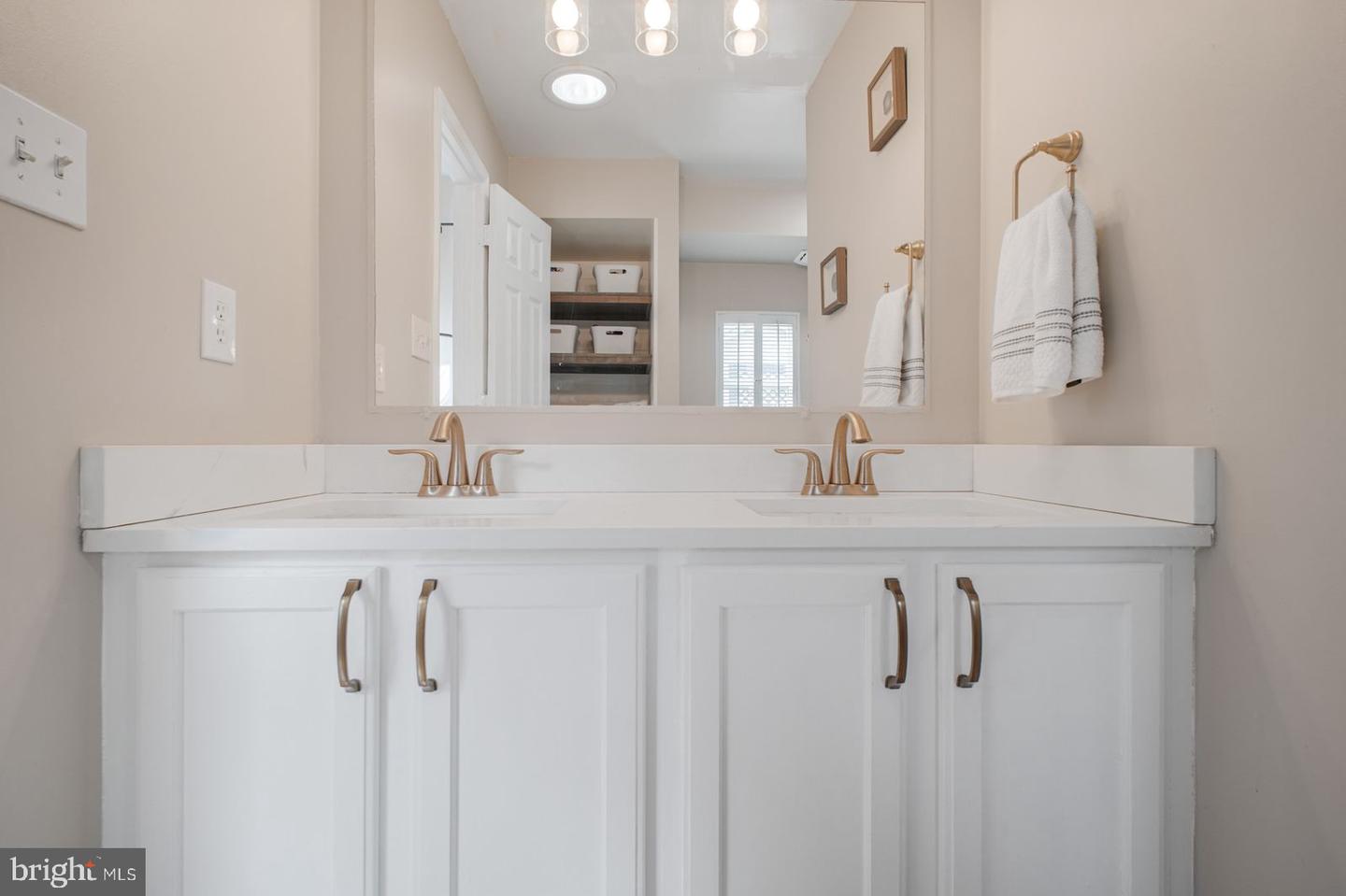 9 BRENTWOOD LN, FREDERICKSBURG, Virginia 22405, 4 Bedrooms Bedrooms, ,3 BathroomsBathrooms,Residential,For sale,9 BRENTWOOD LN,VAST2044762 MLS # VAST2044762