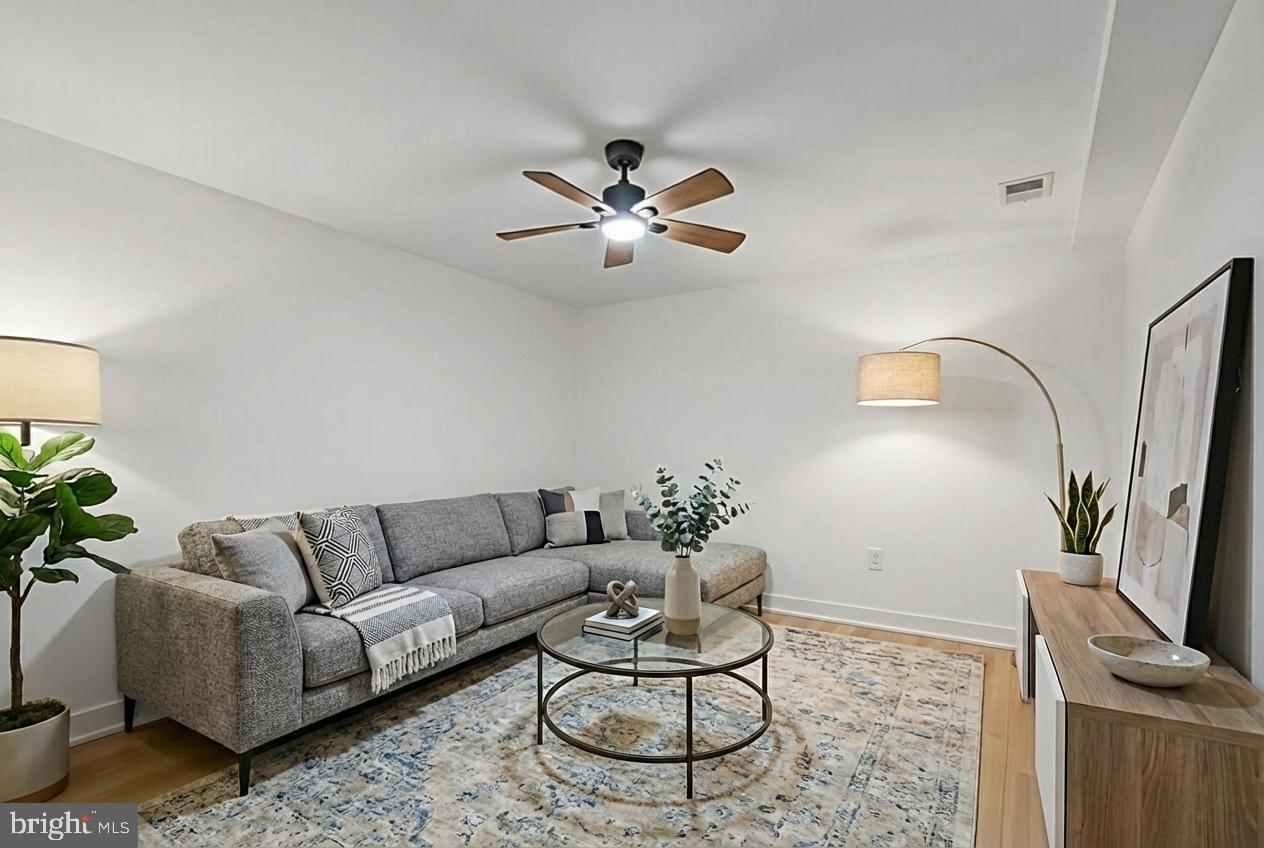 9 BRENTWOOD LN, FREDERICKSBURG, Virginia 22405, 4 Bedrooms Bedrooms, ,3 BathroomsBathrooms,Residential,For sale,9 BRENTWOOD LN,VAST2044762 MLS # VAST2044762