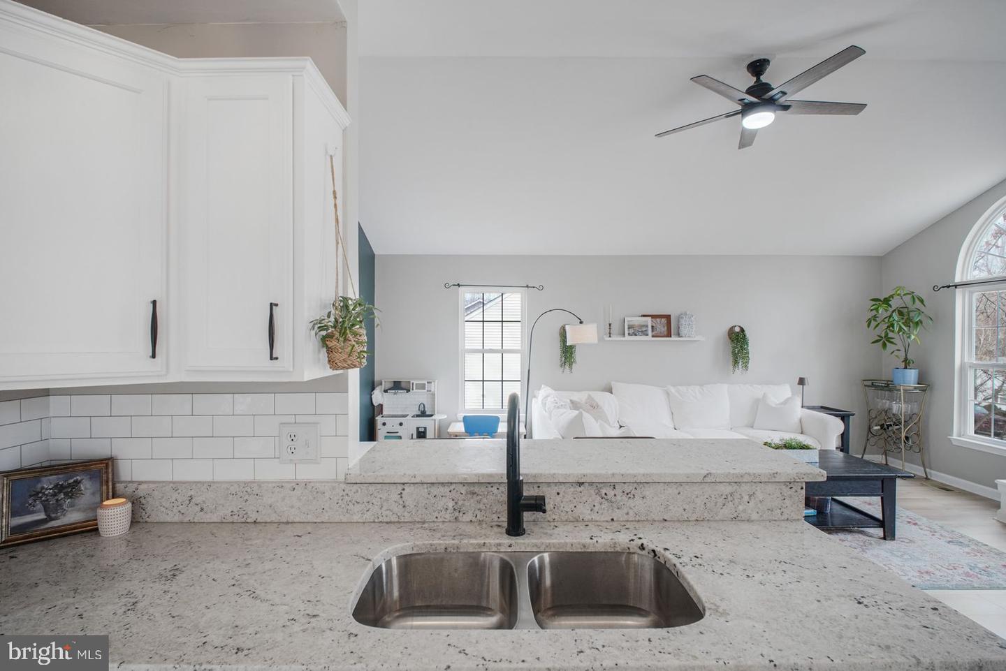 9 BRENTWOOD LN, FREDERICKSBURG, Virginia 22405, 4 Bedrooms Bedrooms, ,3 BathroomsBathrooms,Residential,For sale,9 BRENTWOOD LN,VAST2044762 MLS # VAST2044762