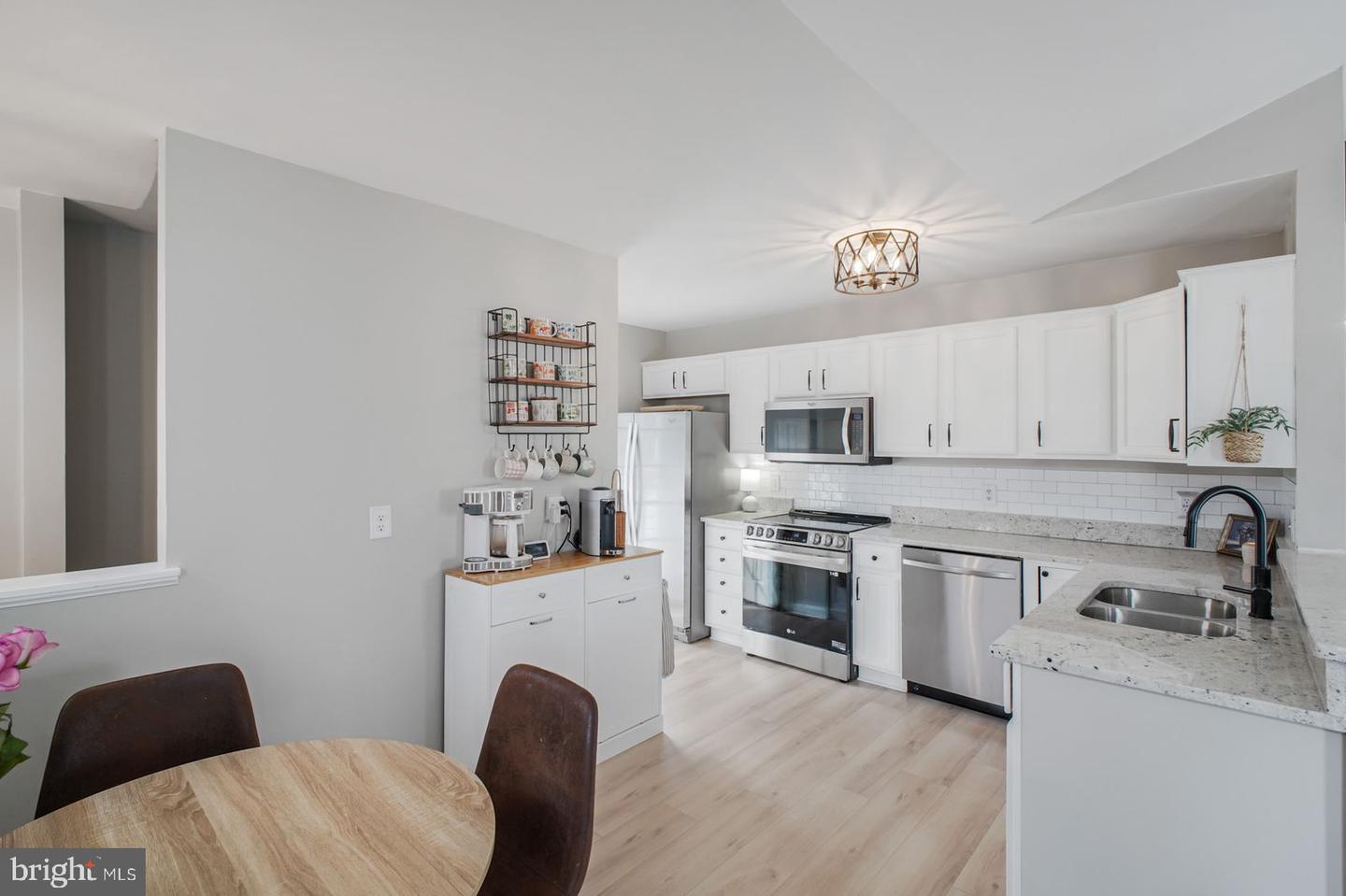 9 BRENTWOOD LN, FREDERICKSBURG, Virginia 22405, 4 Bedrooms Bedrooms, ,3 BathroomsBathrooms,Residential,For sale,9 BRENTWOOD LN,VAST2044762 MLS # VAST2044762