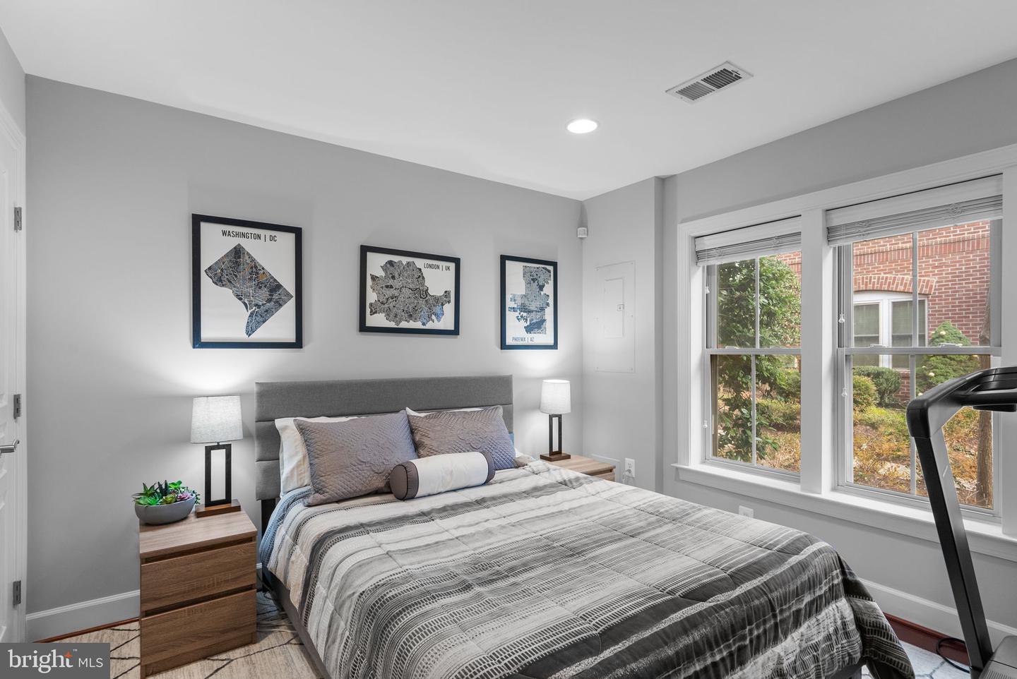 2503 S KENMORE CT, ARLINGTON, Virginia 22206, 4 Bedrooms Bedrooms, ,3 BathroomsBathrooms,Residential,For sale,2503 S KENMORE CT,VAAR2066974 MLS # VAAR2066974