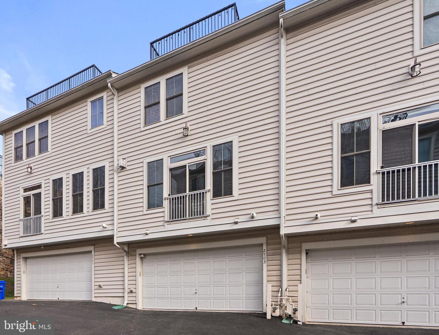 2503 S KENMORE CT, ARLINGTON, Virginia 22206, 4 Bedrooms Bedrooms, ,3 BathroomsBathrooms,Residential,For sale,2503 S KENMORE CT,VAAR2066974 MLS # VAAR2066974