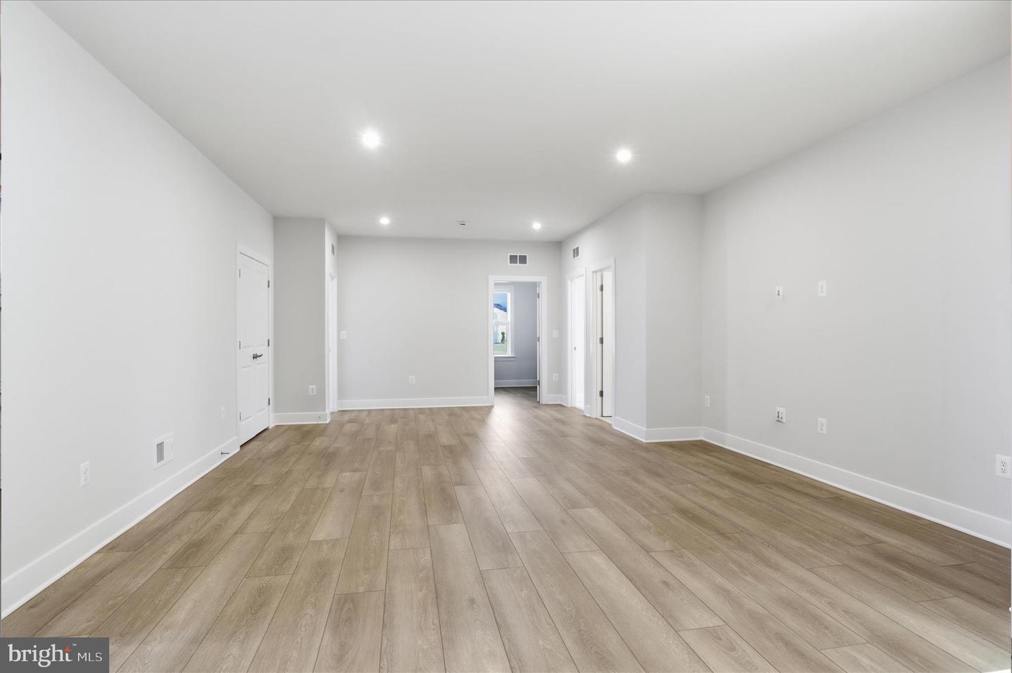 8781 BEECHNUT SPRINGS WAY, MANASSAS, Virginia 20112, 6 Bedrooms Bedrooms, ,5 BathroomsBathrooms,Residential,For sale,8781 BEECHNUT SPRINGS WAY,VAPW2109528 MLS # VAPW2109528