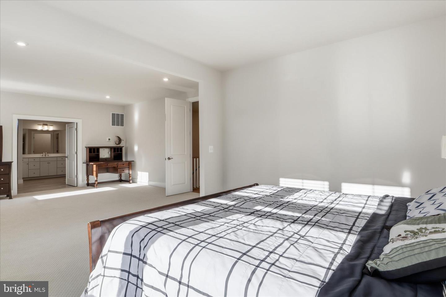 8781 BEECHNUT SPRINGS WAY, MANASSAS, Virginia 20112, 6 Bedrooms Bedrooms, ,5 BathroomsBathrooms,Residential,For sale,8781 BEECHNUT SPRINGS WAY,VAPW2109528 MLS # VAPW2109528