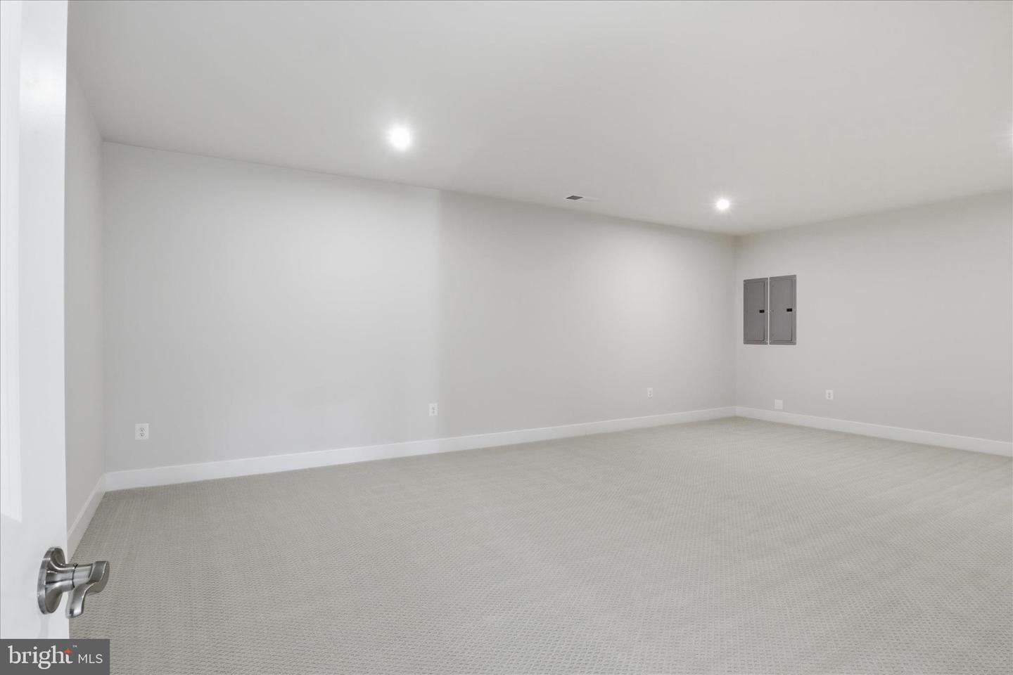 8781 BEECHNUT SPRINGS WAY, MANASSAS, Virginia 20112, 6 Bedrooms Bedrooms, ,5 BathroomsBathrooms,Residential,For sale,8781 BEECHNUT SPRINGS WAY,VAPW2109528 MLS # VAPW2109528