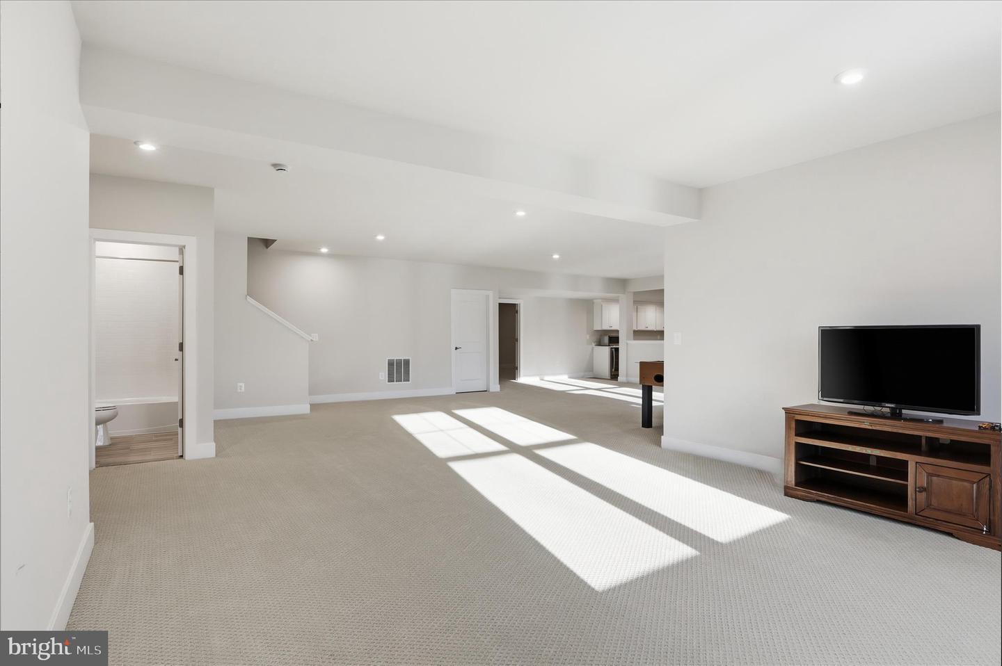 8781 BEECHNUT SPRINGS WAY, MANASSAS, Virginia 20112, 6 Bedrooms Bedrooms, ,5 BathroomsBathrooms,Residential,For sale,8781 BEECHNUT SPRINGS WAY,VAPW2109528 MLS # VAPW2109528