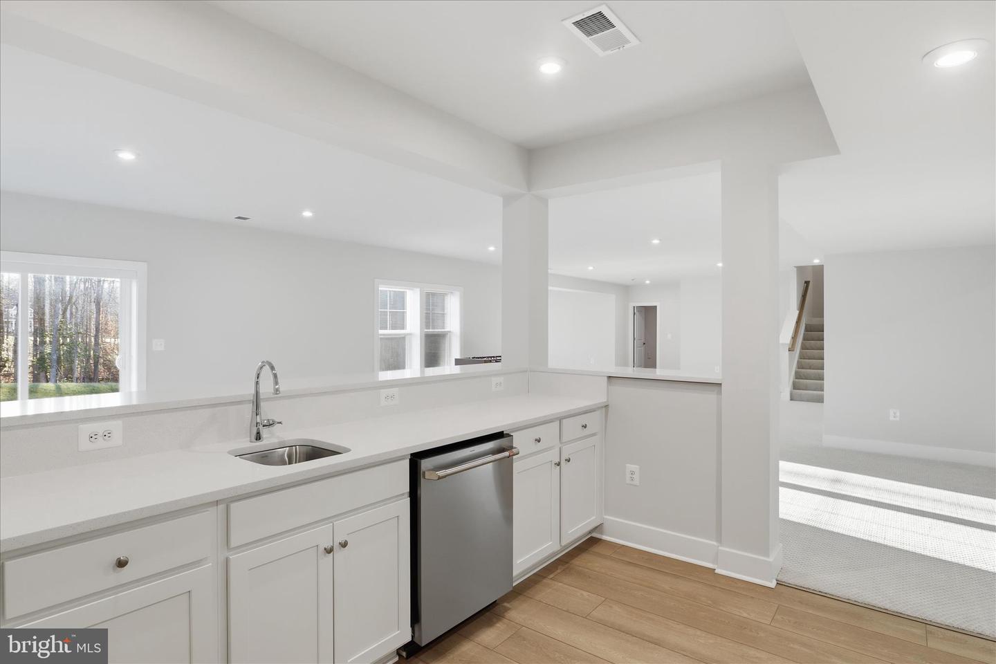 8781 BEECHNUT SPRINGS WAY, MANASSAS, Virginia 20112, 6 Bedrooms Bedrooms, ,5 BathroomsBathrooms,Residential,For sale,8781 BEECHNUT SPRINGS WAY,VAPW2109528 MLS # VAPW2109528