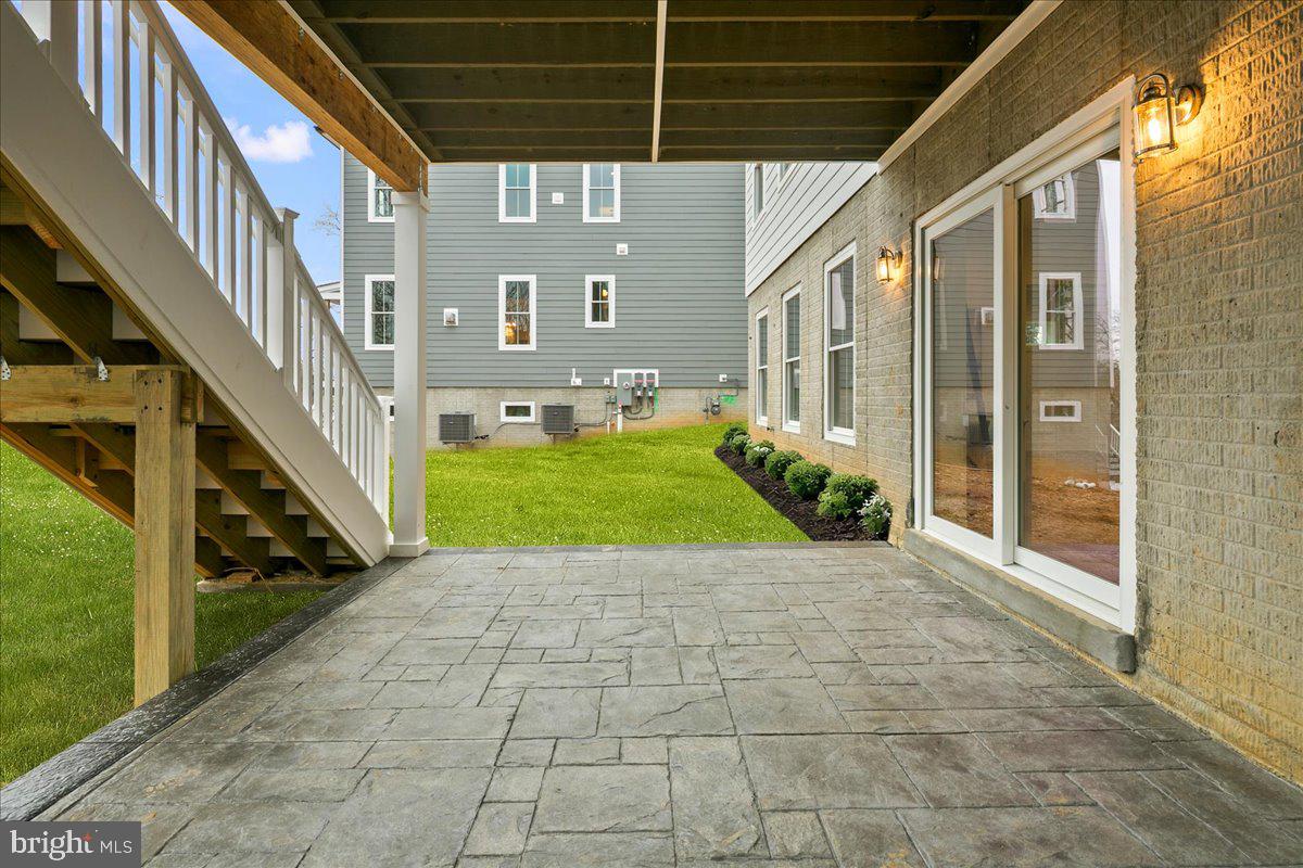 3411 17TH ST N, ARLINGTON, Virginia 22207, 5 Bedrooms Bedrooms, ,4 BathroomsBathrooms,Residential,For sale,3411 17TH ST N,VAAR2067438 MLS # VAAR2067438