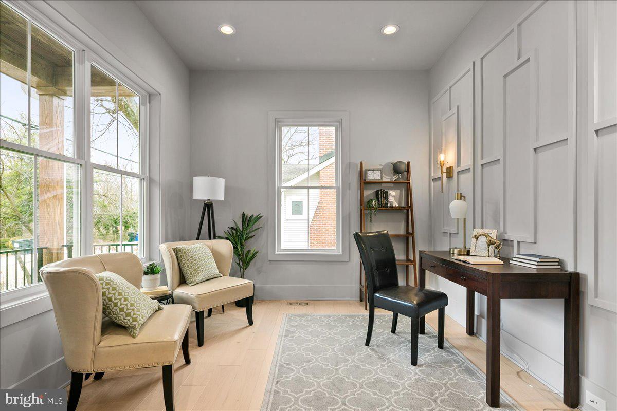 3411 17TH ST N, ARLINGTON, Virginia 22207, 5 Bedrooms Bedrooms, ,4 BathroomsBathrooms,Residential,For sale,3411 17TH ST N,VAAR2067438 MLS # VAAR2067438