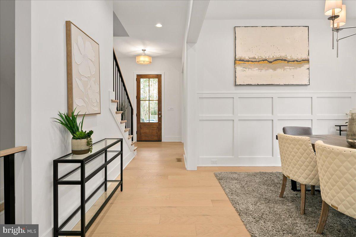 3411 17TH ST N, ARLINGTON, Virginia 22207, 5 Bedrooms Bedrooms, ,4 BathroomsBathrooms,Residential,For sale,3411 17TH ST N,VAAR2067438 MLS # VAAR2067438