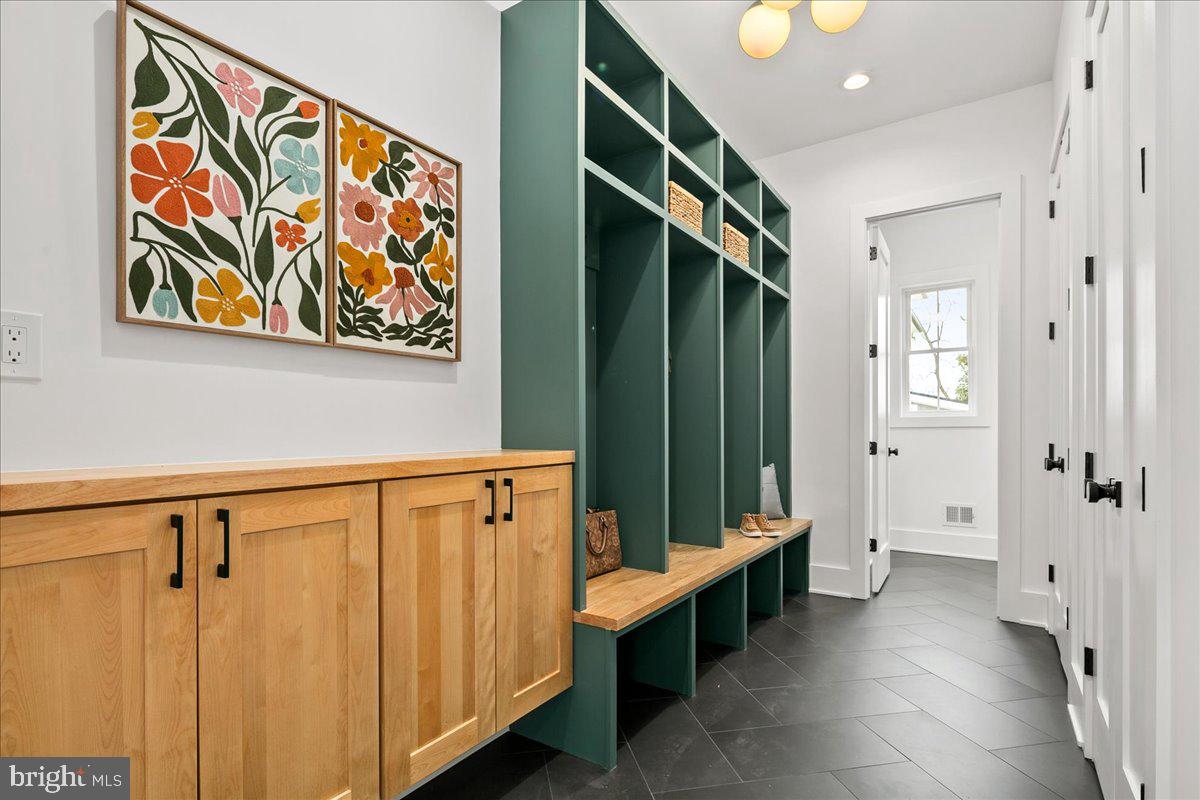 3411 17TH ST N, ARLINGTON, Virginia 22207, 5 Bedrooms Bedrooms, ,4 BathroomsBathrooms,Residential,For sale,3411 17TH ST N,VAAR2067438 MLS # VAAR2067438