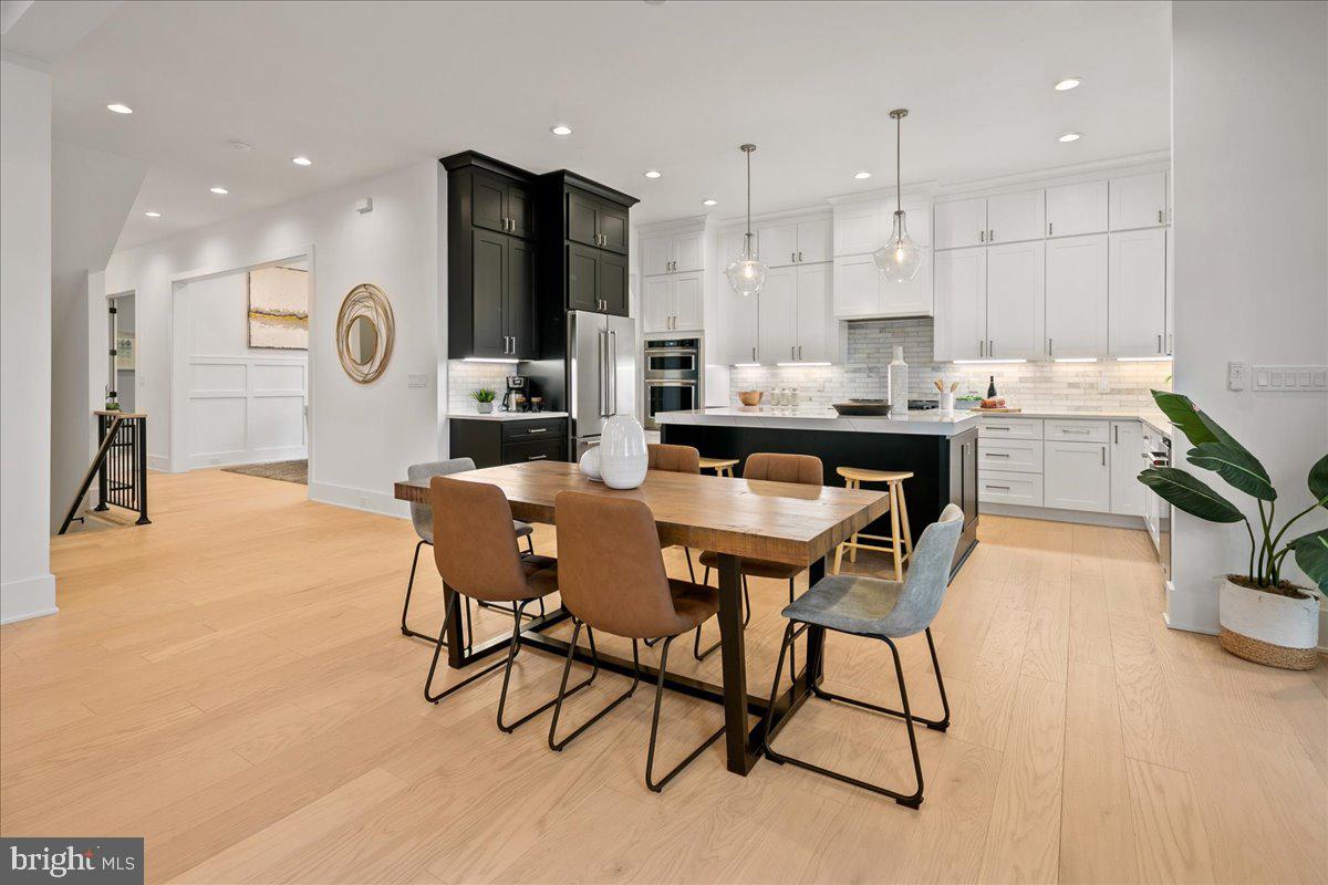 3411 17TH ST N, ARLINGTON, Virginia 22207, 5 Bedrooms Bedrooms, ,4 BathroomsBathrooms,Residential,For sale,3411 17TH ST N,VAAR2067438 MLS # VAAR2067438