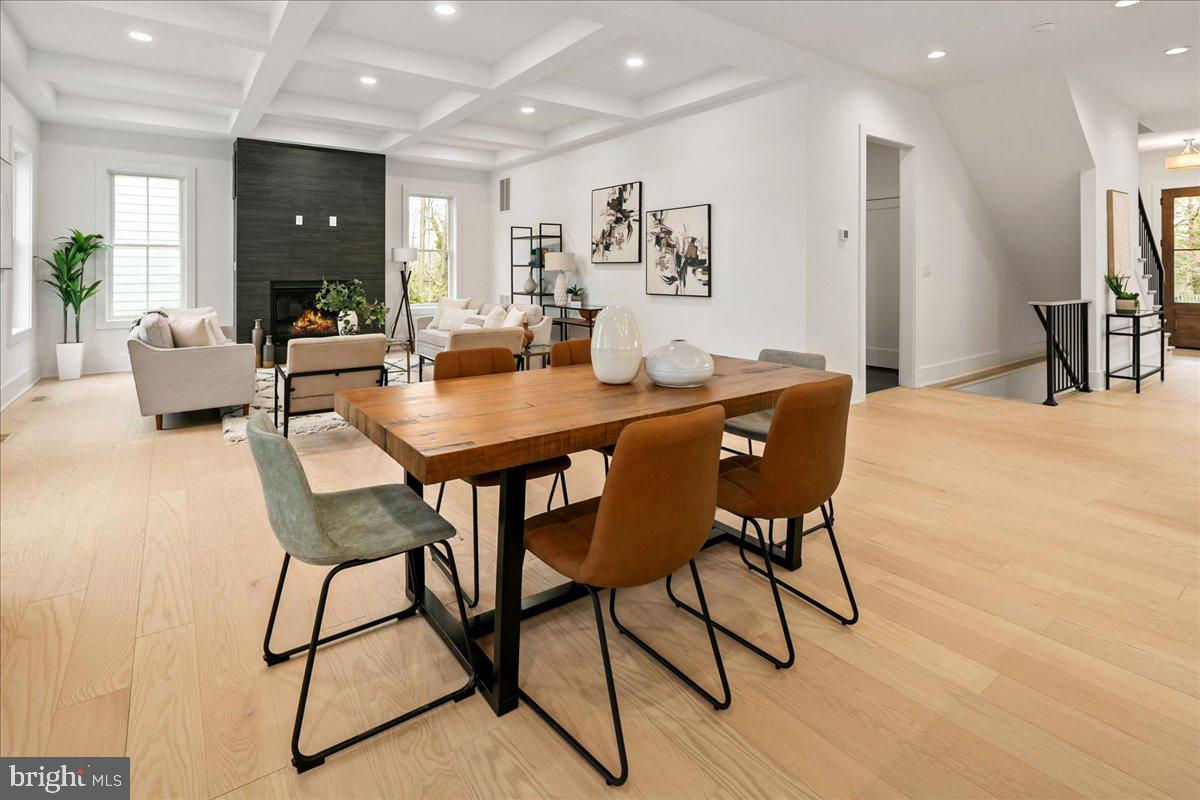 3411 17TH ST N, ARLINGTON, Virginia 22207, 5 Bedrooms Bedrooms, ,4 BathroomsBathrooms,Residential,For sale,3411 17TH ST N,VAAR2067438 MLS # VAAR2067438