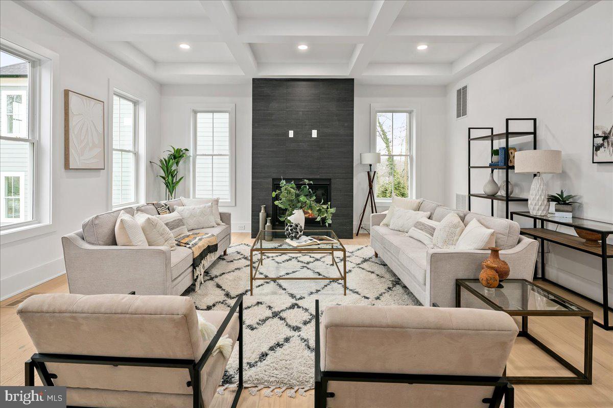 3411 17TH ST N, ARLINGTON, Virginia 22207, 5 Bedrooms Bedrooms, ,4 BathroomsBathrooms,Residential,For sale,3411 17TH ST N,VAAR2067438 MLS # VAAR2067438