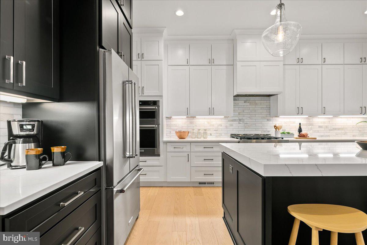 3411 17TH ST N, ARLINGTON, Virginia 22207, 5 Bedrooms Bedrooms, ,4 BathroomsBathrooms,Residential,For sale,3411 17TH ST N,VAAR2067438 MLS # VAAR2067438