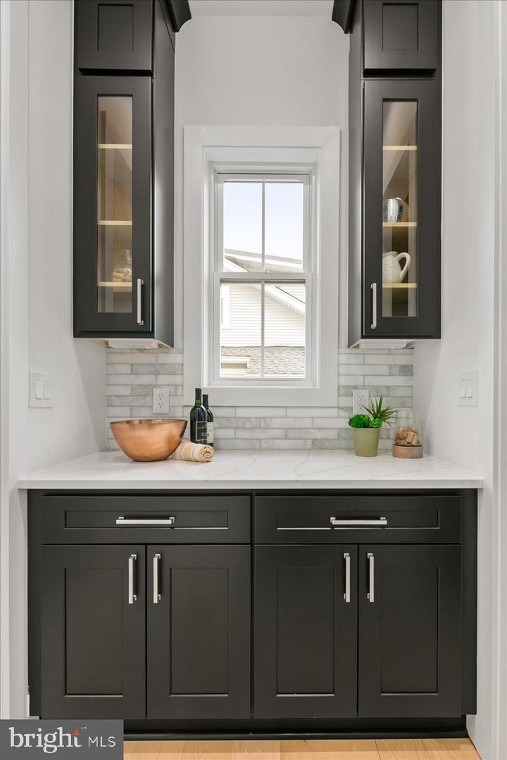 3411 17TH ST N, ARLINGTON, Virginia 22207, 5 Bedrooms Bedrooms, ,4 BathroomsBathrooms,Residential,For sale,3411 17TH ST N,VAAR2067438 MLS # VAAR2067438