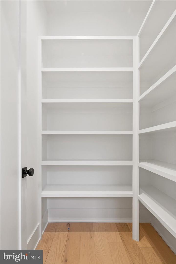 3411 17TH ST N, ARLINGTON, Virginia 22207, 5 Bedrooms Bedrooms, ,4 BathroomsBathrooms,Residential,For sale,3411 17TH ST N,VAAR2067438 MLS # VAAR2067438