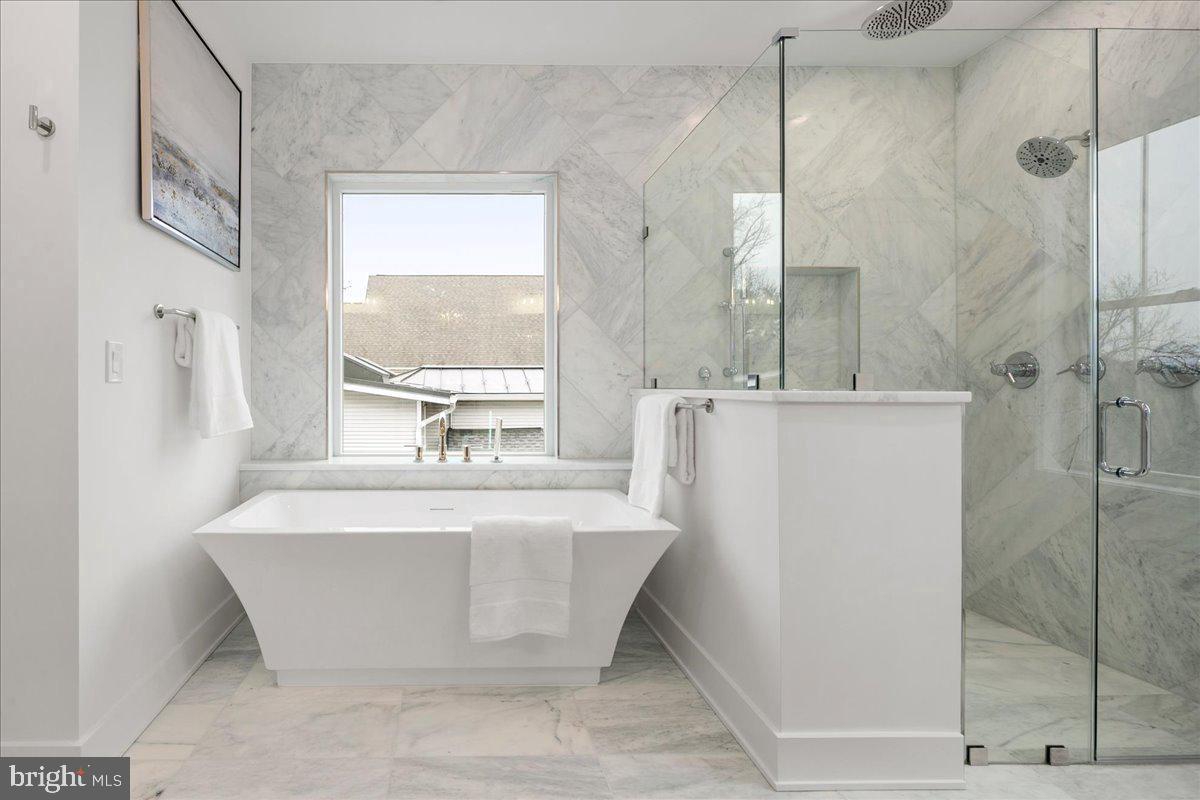 3411 17TH ST N, ARLINGTON, Virginia 22207, 5 Bedrooms Bedrooms, ,4 BathroomsBathrooms,Residential,For sale,3411 17TH ST N,VAAR2067438 MLS # VAAR2067438