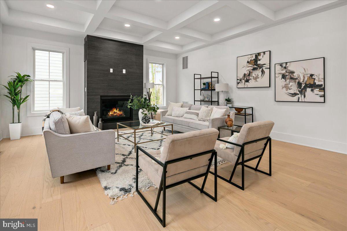 3411 17TH ST N, ARLINGTON, Virginia 22207, 5 Bedrooms Bedrooms, ,4 BathroomsBathrooms,Residential,For sale,3411 17TH ST N,VAAR2067438 MLS # VAAR2067438