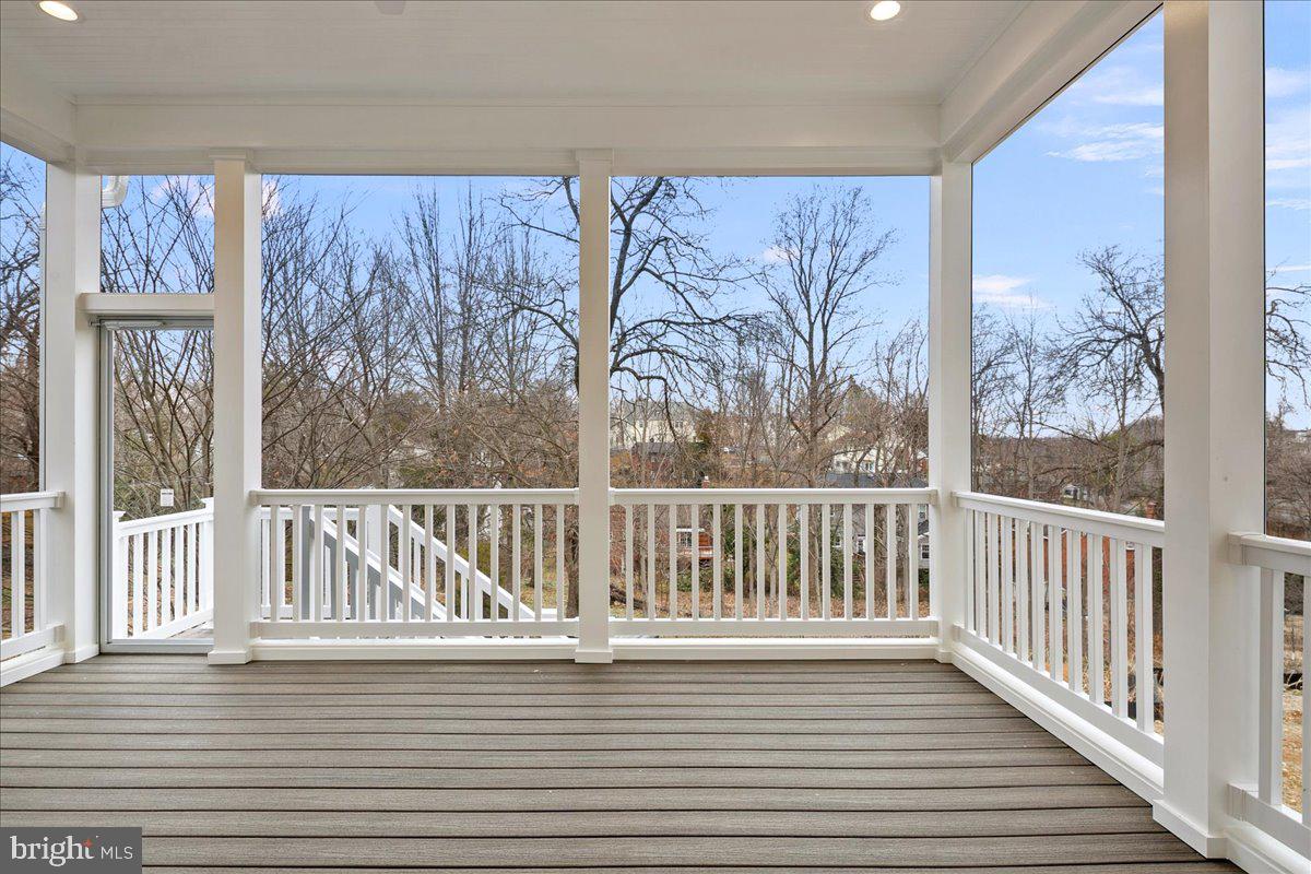 3411 17TH ST N, ARLINGTON, Virginia 22207, 5 Bedrooms Bedrooms, ,4 BathroomsBathrooms,Residential,For sale,3411 17TH ST N,VAAR2067438 MLS # VAAR2067438