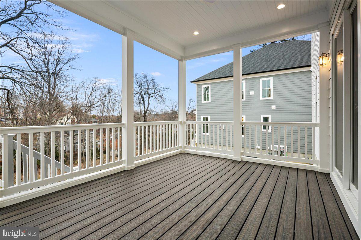 3411 17TH ST N, ARLINGTON, Virginia 22207, 5 Bedrooms Bedrooms, ,4 BathroomsBathrooms,Residential,For sale,3411 17TH ST N,VAAR2067438 MLS # VAAR2067438