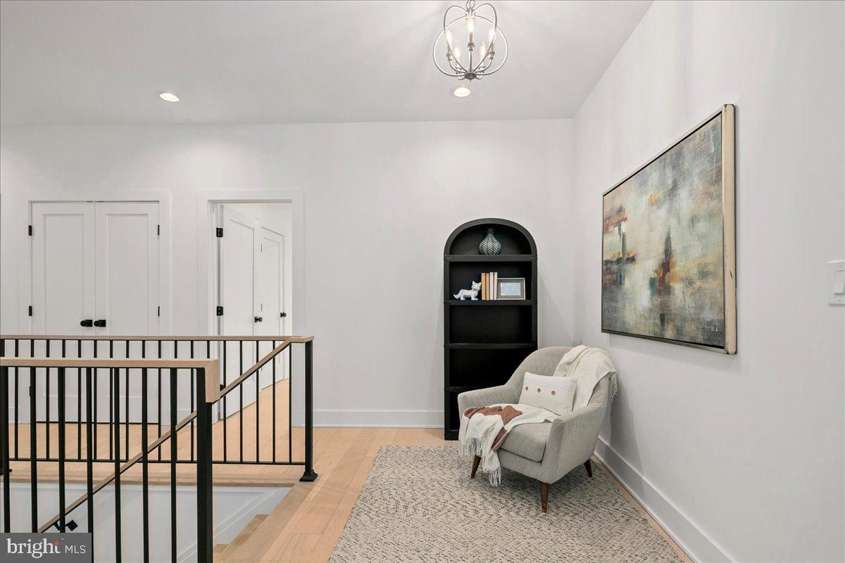 3411 17TH ST N, ARLINGTON, Virginia 22207, 5 Bedrooms Bedrooms, ,4 BathroomsBathrooms,Residential,For sale,3411 17TH ST N,VAAR2067438 MLS # VAAR2067438