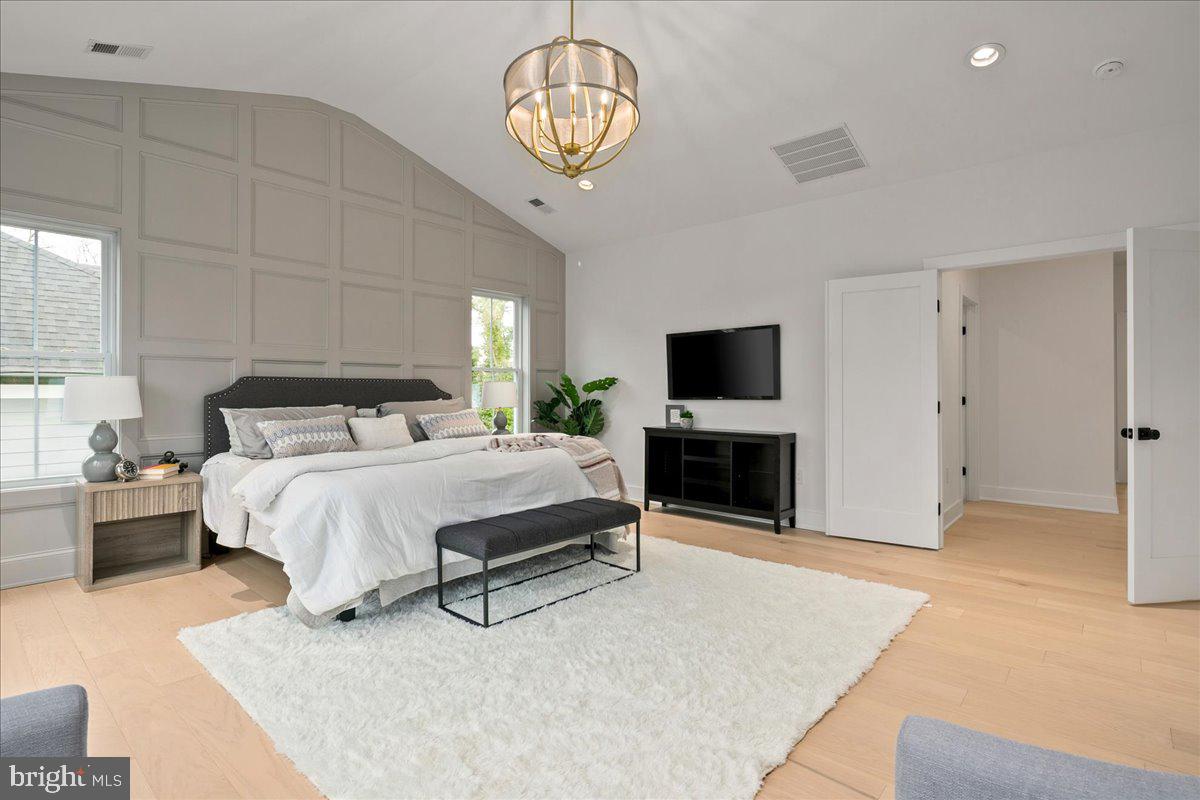 3411 17TH ST N, ARLINGTON, Virginia 22207, 5 Bedrooms Bedrooms, ,4 BathroomsBathrooms,Residential,For sale,3411 17TH ST N,VAAR2067438 MLS # VAAR2067438