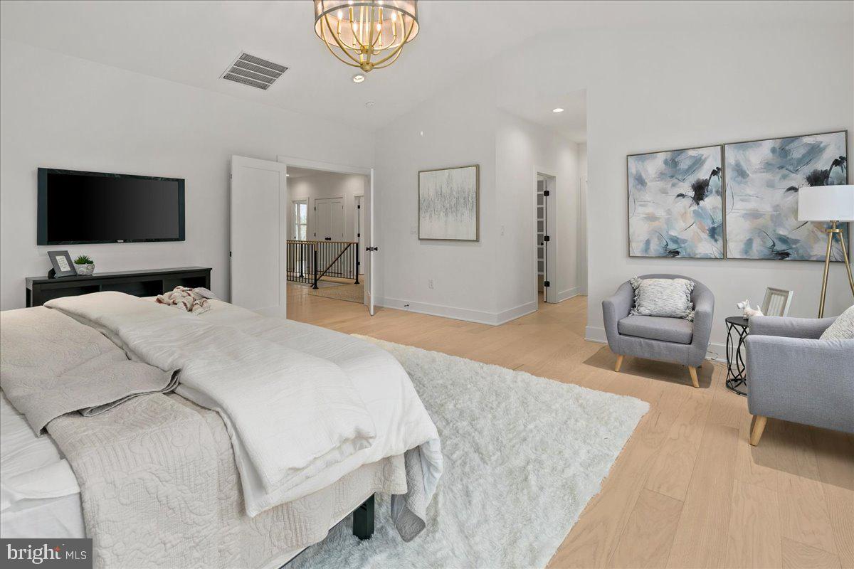 3411 17TH ST N, ARLINGTON, Virginia 22207, 5 Bedrooms Bedrooms, ,4 BathroomsBathrooms,Residential,For sale,3411 17TH ST N,VAAR2067438 MLS # VAAR2067438