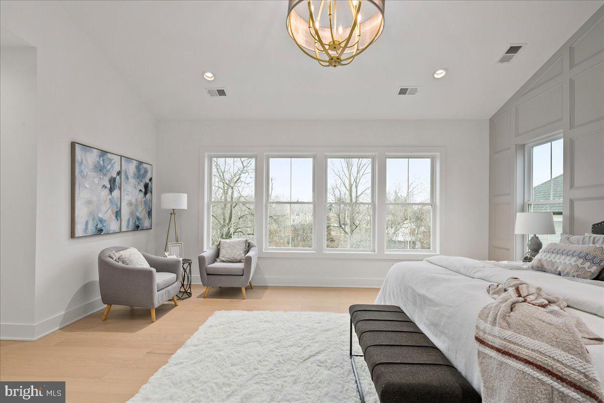 3411 17TH ST N, ARLINGTON, Virginia 22207, 5 Bedrooms Bedrooms, ,4 BathroomsBathrooms,Residential,For sale,3411 17TH ST N,VAAR2067438 MLS # VAAR2067438