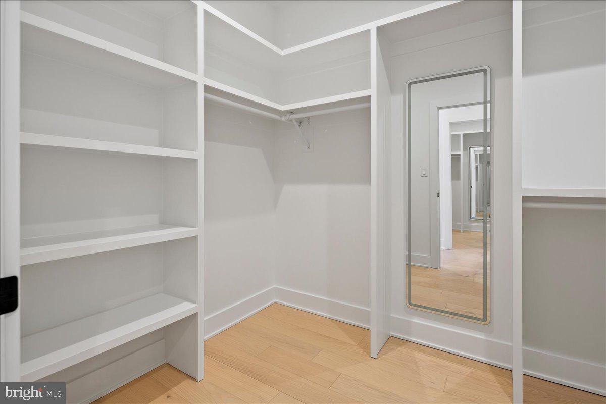 3411 17TH ST N, ARLINGTON, Virginia 22207, 5 Bedrooms Bedrooms, ,4 BathroomsBathrooms,Residential,For sale,3411 17TH ST N,VAAR2067438 MLS # VAAR2067438