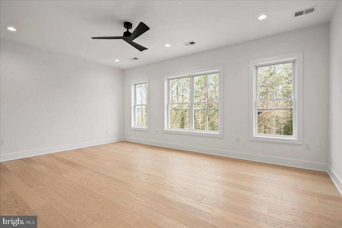 3411 17TH ST N, ARLINGTON, Virginia 22207, 5 Bedrooms Bedrooms, ,4 BathroomsBathrooms,Residential,For sale,3411 17TH ST N,VAAR2067438 MLS # VAAR2067438