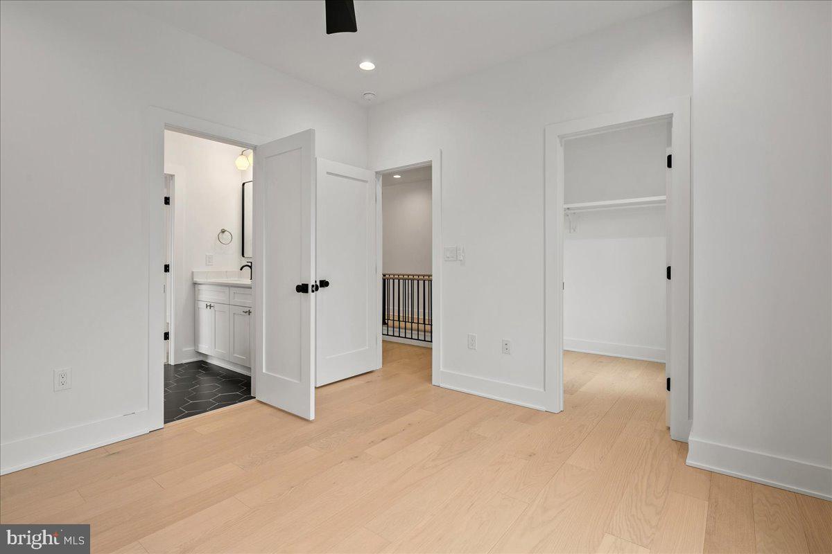 3411 17TH ST N, ARLINGTON, Virginia 22207, 5 Bedrooms Bedrooms, ,4 BathroomsBathrooms,Residential,For sale,3411 17TH ST N,VAAR2067438 MLS # VAAR2067438