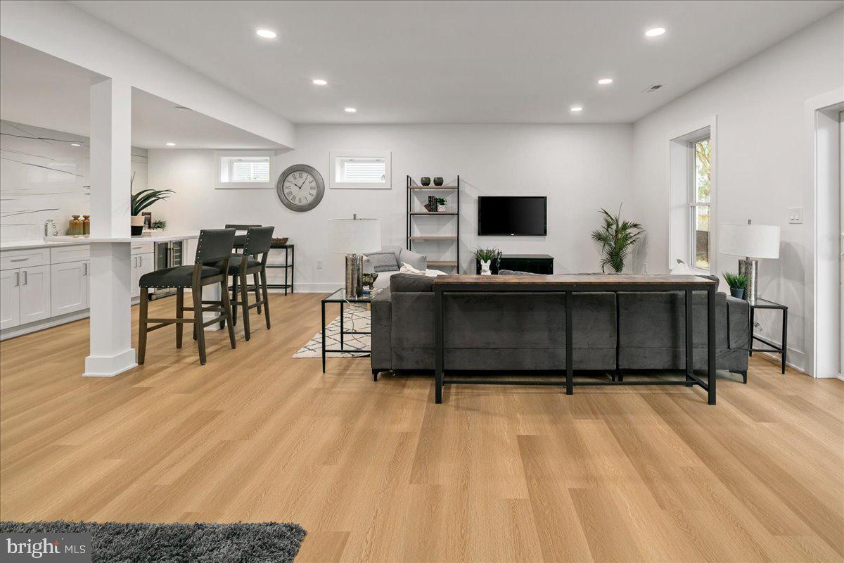 3411 17TH ST N, ARLINGTON, Virginia 22207, 5 Bedrooms Bedrooms, ,4 BathroomsBathrooms,Residential,For sale,3411 17TH ST N,VAAR2067438 MLS # VAAR2067438