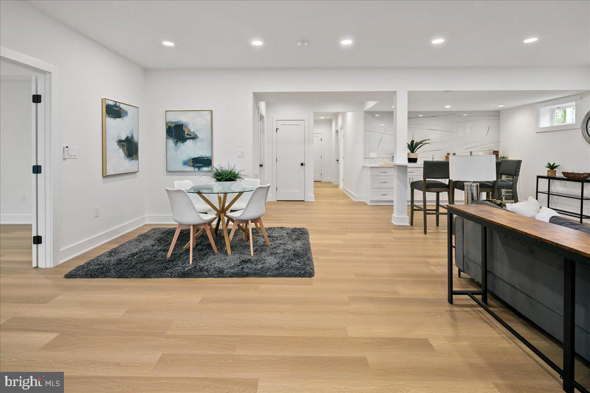 3411 17TH ST N, ARLINGTON, Virginia 22207, 5 Bedrooms Bedrooms, ,4 BathroomsBathrooms,Residential,For sale,3411 17TH ST N,VAAR2067438 MLS # VAAR2067438