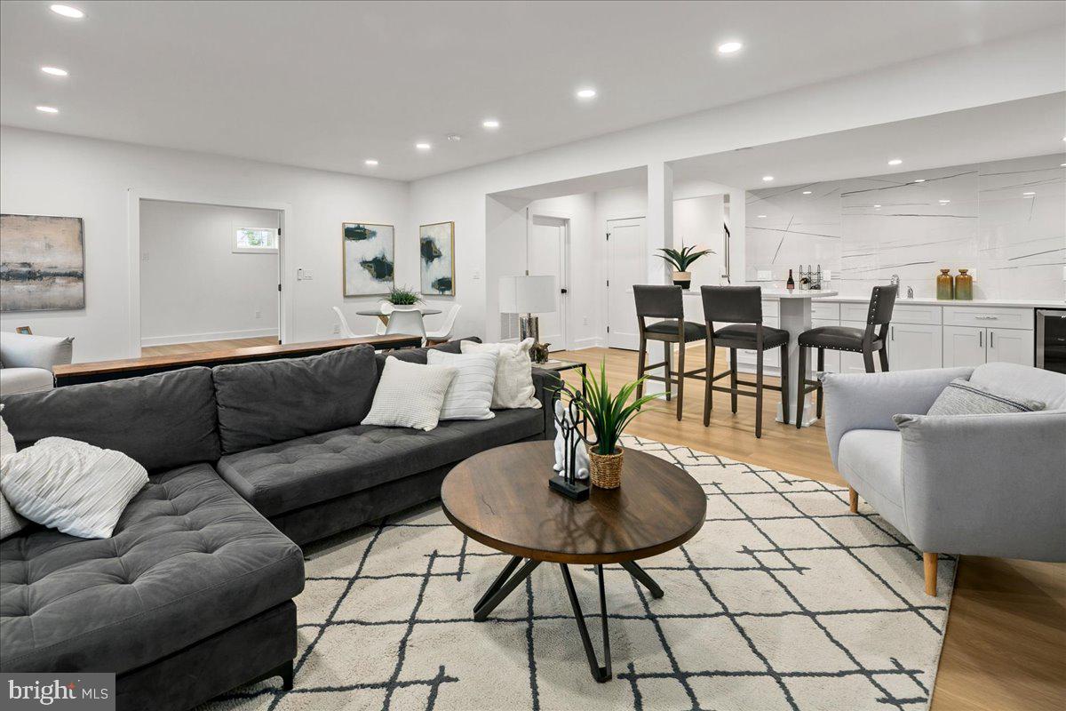 3411 17TH ST N, ARLINGTON, Virginia 22207, 5 Bedrooms Bedrooms, ,4 BathroomsBathrooms,Residential,For sale,3411 17TH ST N,VAAR2067438 MLS # VAAR2067438